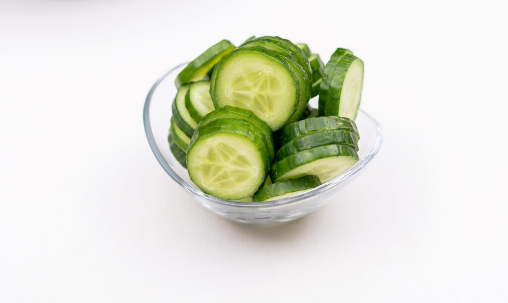 cucumber for reduce dark circle 