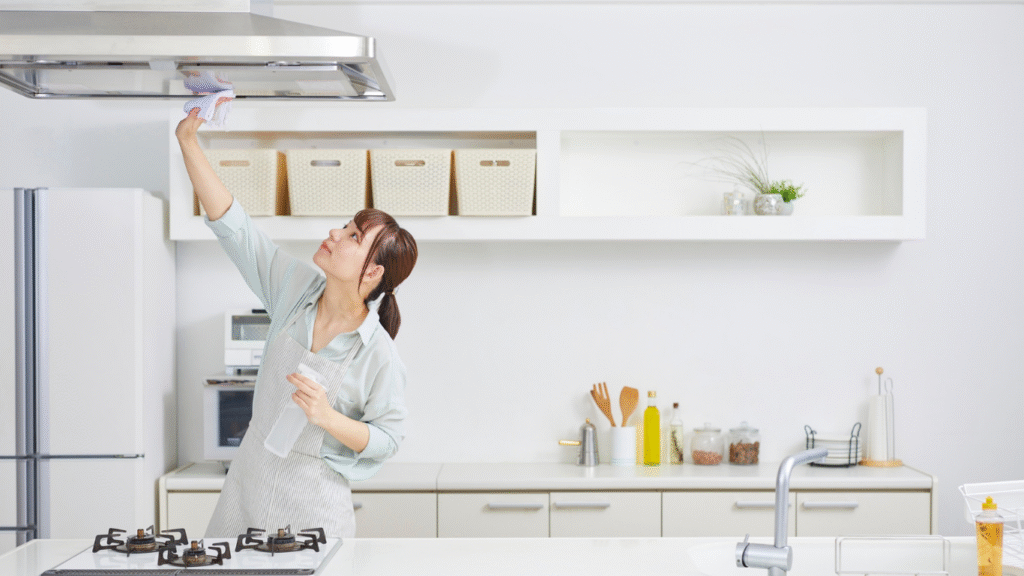 kitchen chimni ko saaf karne ka tarika