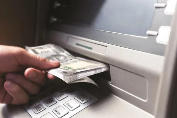 atm main paise atak jaye to kya karen