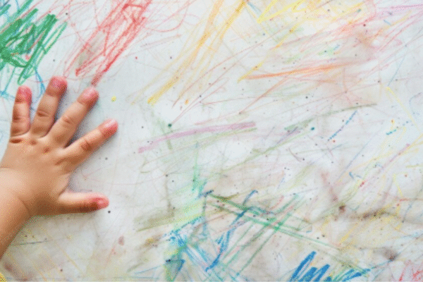 crayons colour ko deewar se kaise hataye