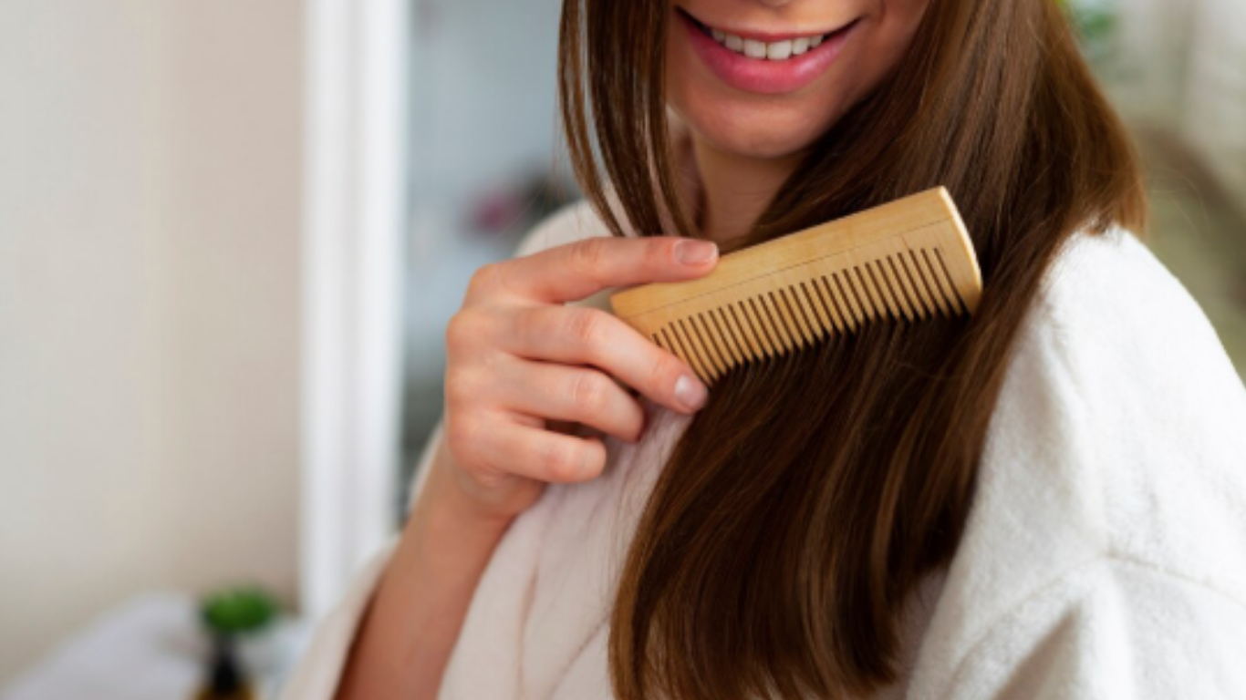 hair brush cleaning tips in hindi