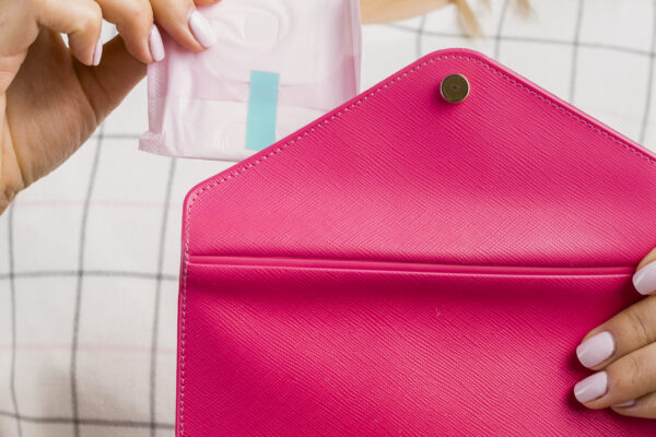 period kit main kya rakhen