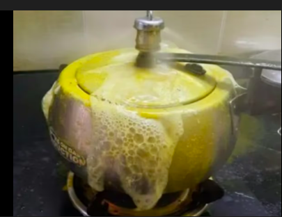 dal pressure cooker se bahar kyon nikalti hai cooking hacks